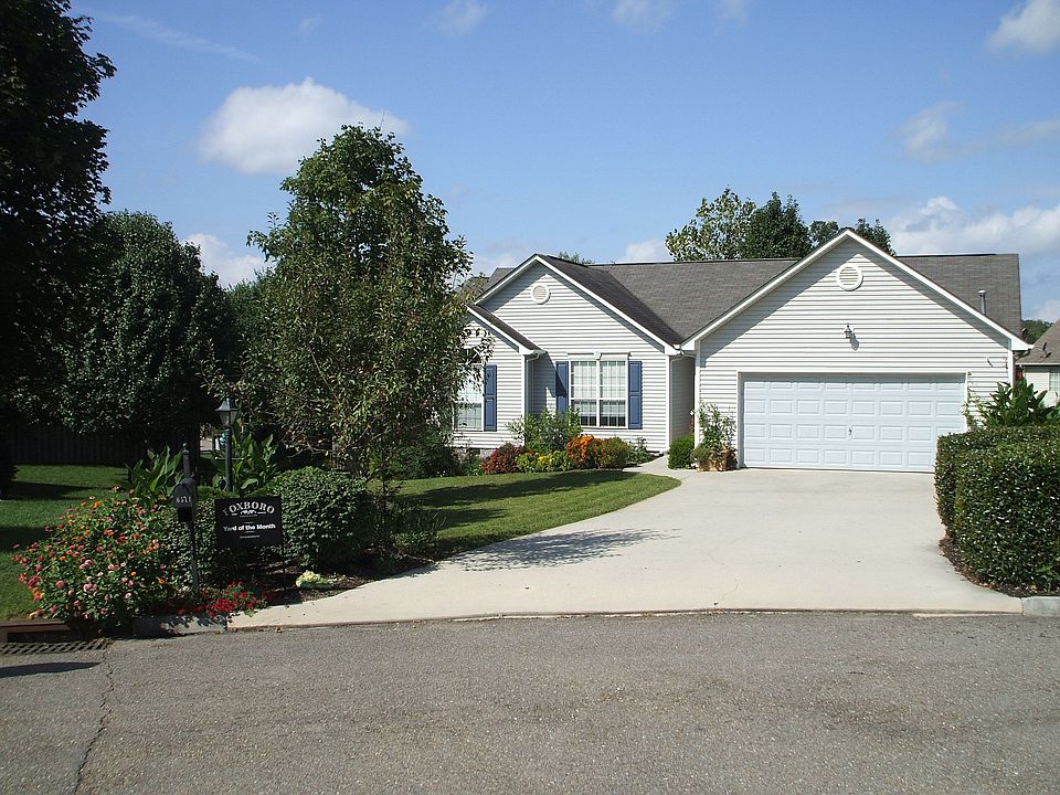 Front of house on quite culdesac