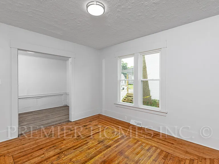1111 11th St NW — Photo 10