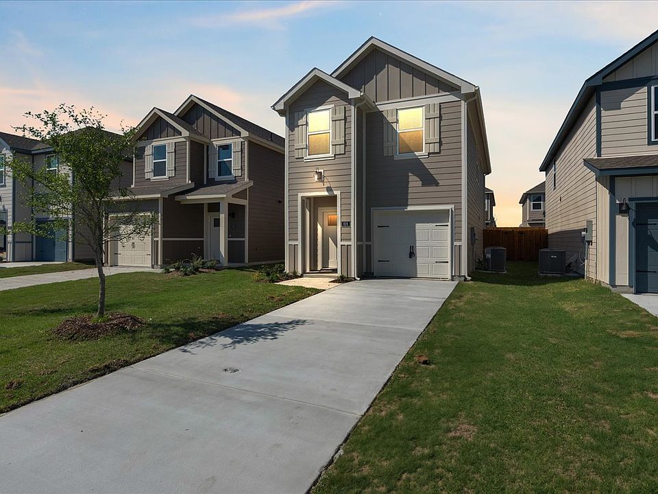 1st image of 628 Cloverwood Dr