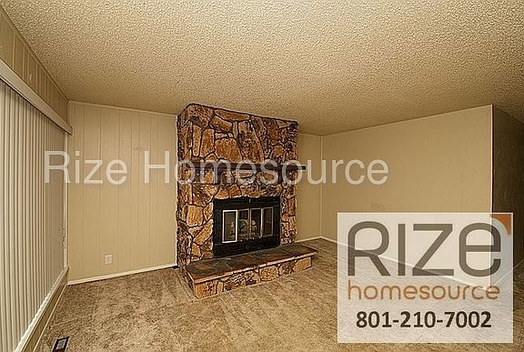 3rd image of 1074 N American Beauty Dr
