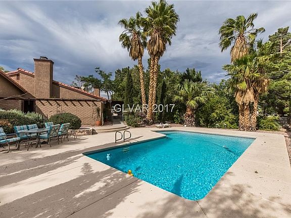 2nd image of 7230 La Cienega St