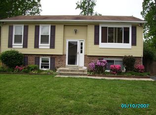 12815 Twin Oak Dr, Waldorf, MD