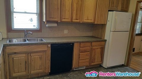 5th image of 602 S St E