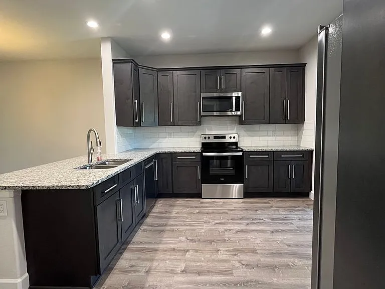 38 Pine Hill Ln #B — Photo 4