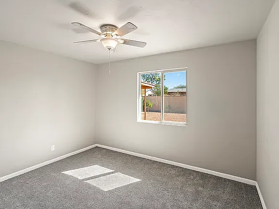 1331 S Edlin Ave — Photo 15