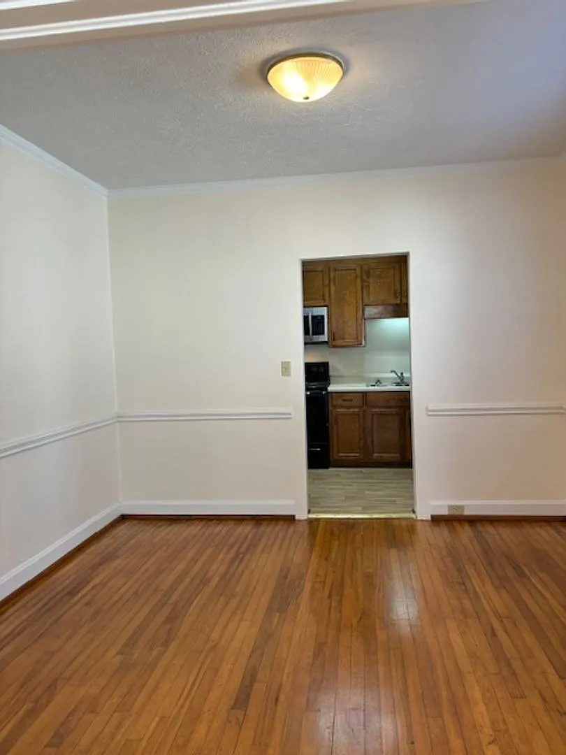 3-Bedroom, 2-Bath Brick Home — Photo 3