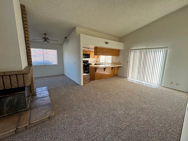 700 Silver Oak Dr — Photo 3