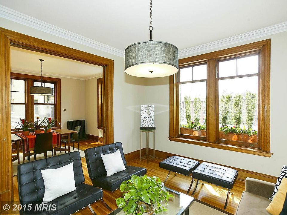 Living Room/ Dining Room