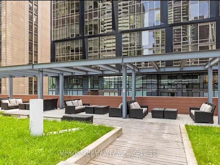 8 Mercer St #526 — Photo 22