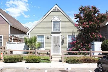 1st image of 14515 Woodland Dr Unit 18