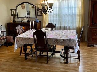 5752 Riddle Rd, Holiday, FL 34690