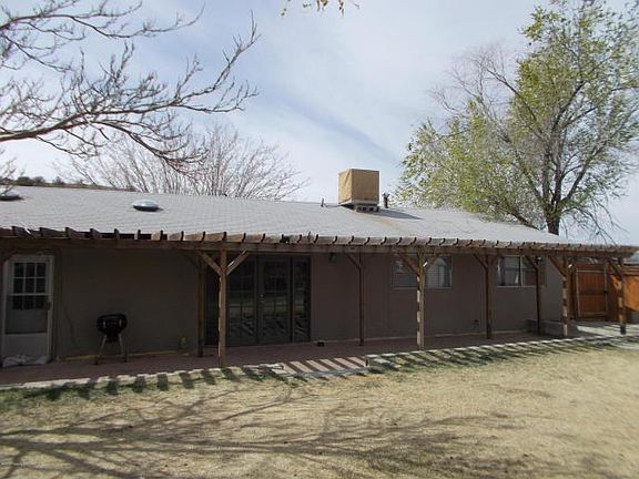 2nd image of 4008 Country Club Dr