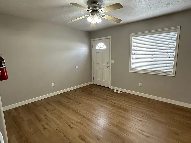 610 Sunflower Rd — Photo 7