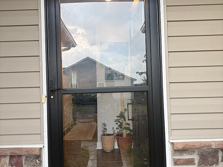 2305 McClouds Sq — Photo 4