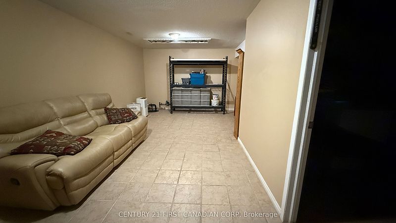 London House for rent - 3 Bedrooms — photo 22