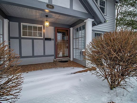 3rd image of 104 Burlingame Rd