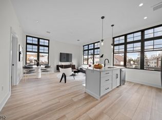 1 Union Ave APT 207, Cresskill, NJ 07626