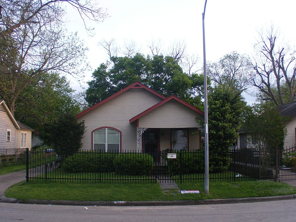 Cute 2 bedroom bungalow