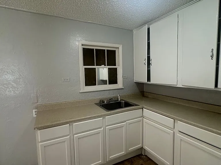 125 E Northrup Dr — Photo 17