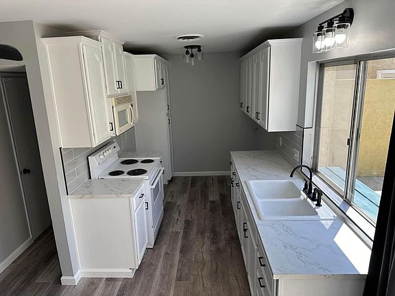 2nd image of 800 Lexington St APT 16