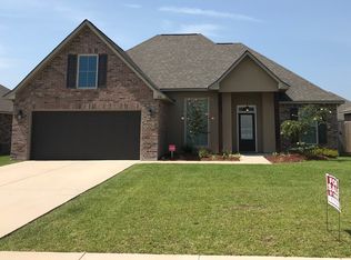 1951 Owen Dr, Lake Charles, LA 70607