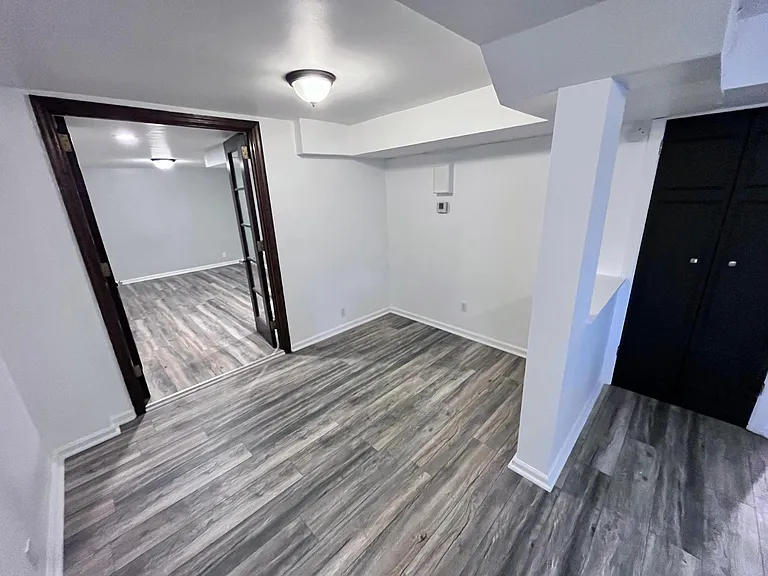 119 W Sycamore St #B — Photo 7