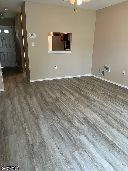 2 bed, 1.5 bath, $3,000 — Photo 3