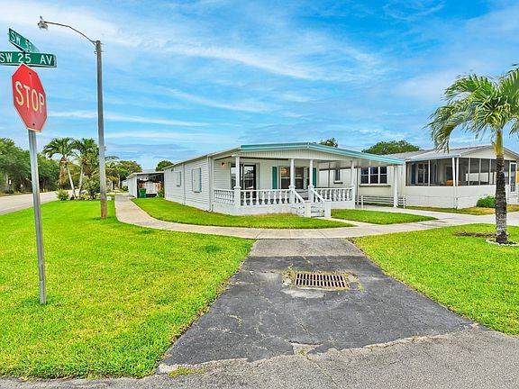 3rd image of 5331 SW 25th Avenue