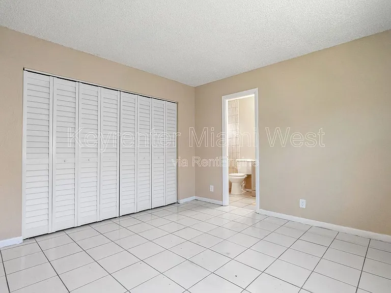 1022 NW 6th Ave #1 — Photo 6