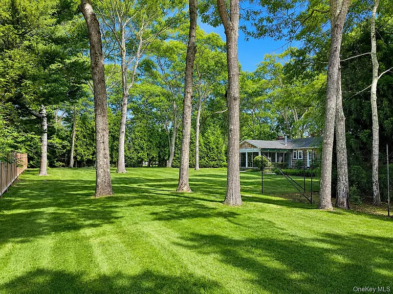 6 Holly Ln — Photo 8
