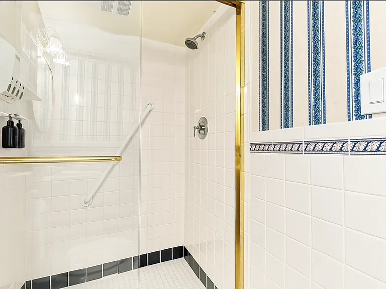 5002 Rockdale Ct — Photo 49