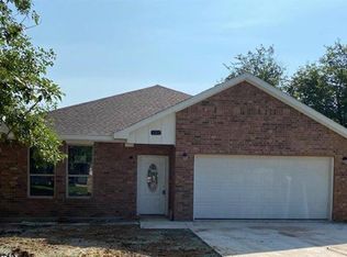 1210 Joslin St, Cleburne, TX 76033