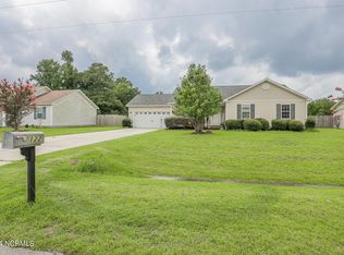 122 Eagle Ridge Dr, Beulaville, NC 28518