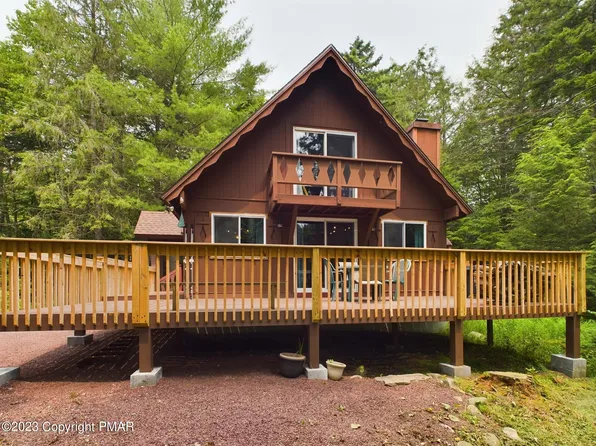 1112 Stonewall Dr, Pocono Pines, PA 18350
