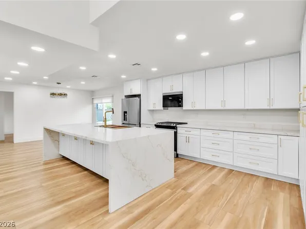 4132 Butterfield Way, Las Vegas, NV 89103