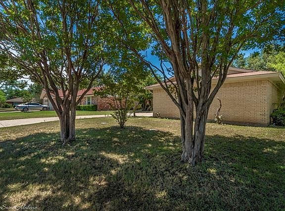 2nd image of 4426 Mary Lou Ln