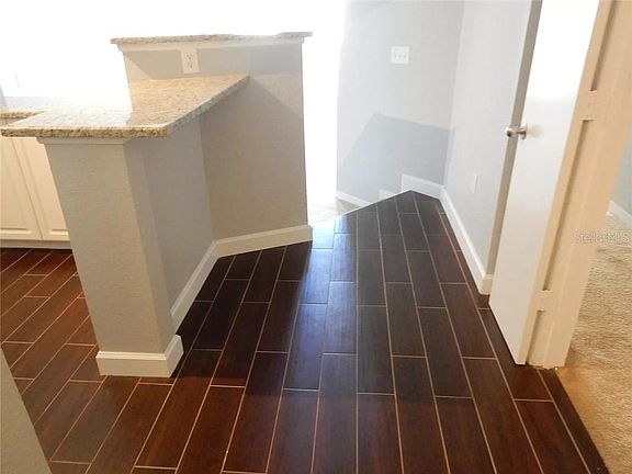 5th image of 501 S Moody Ave Unit 1139A