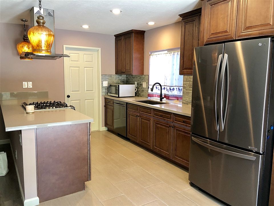 1st image of 3741 Cameo Dr
