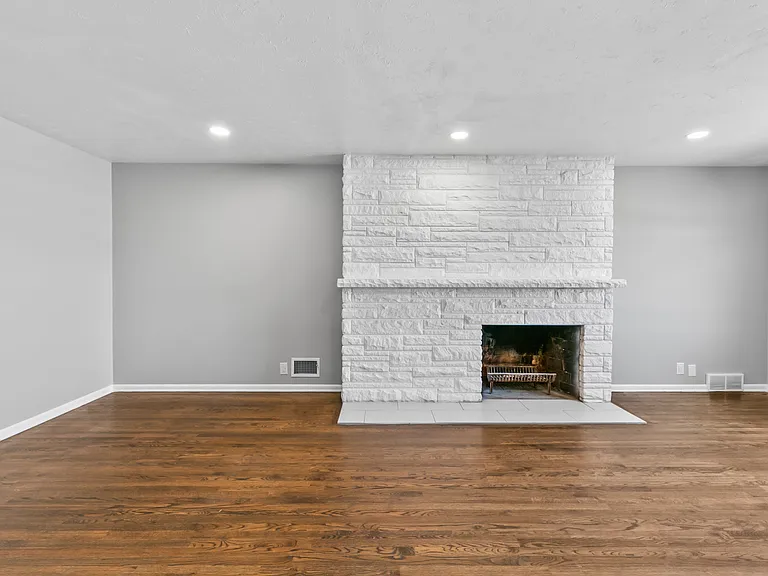 4505 Bancroft St — Photo 10