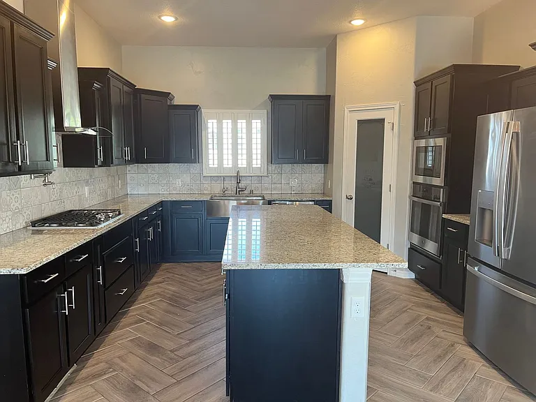 2808 Sammy Cervantes St — Photo 30