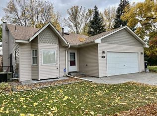 8638 Xenium Ln N, Maple Grove, MN 55369