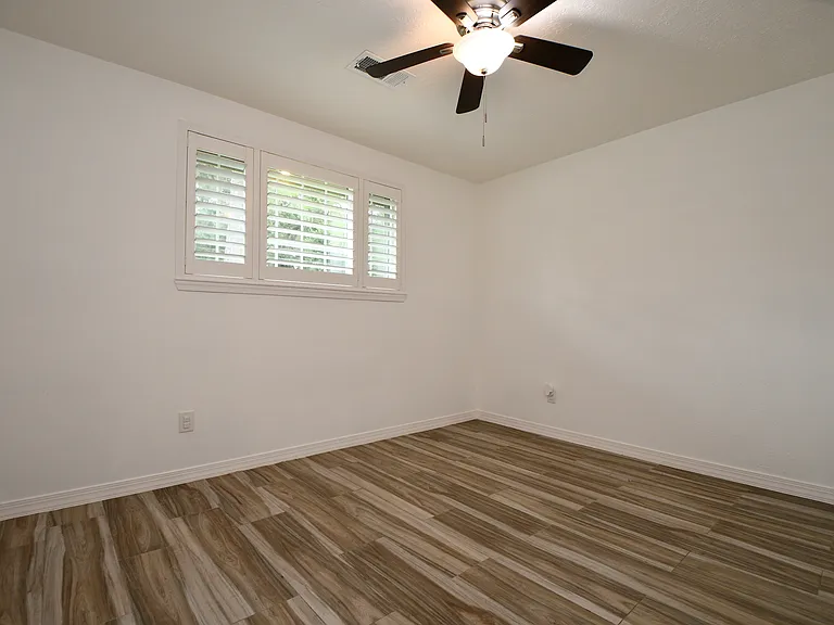 5951 Beaudry Dr — Photo 41