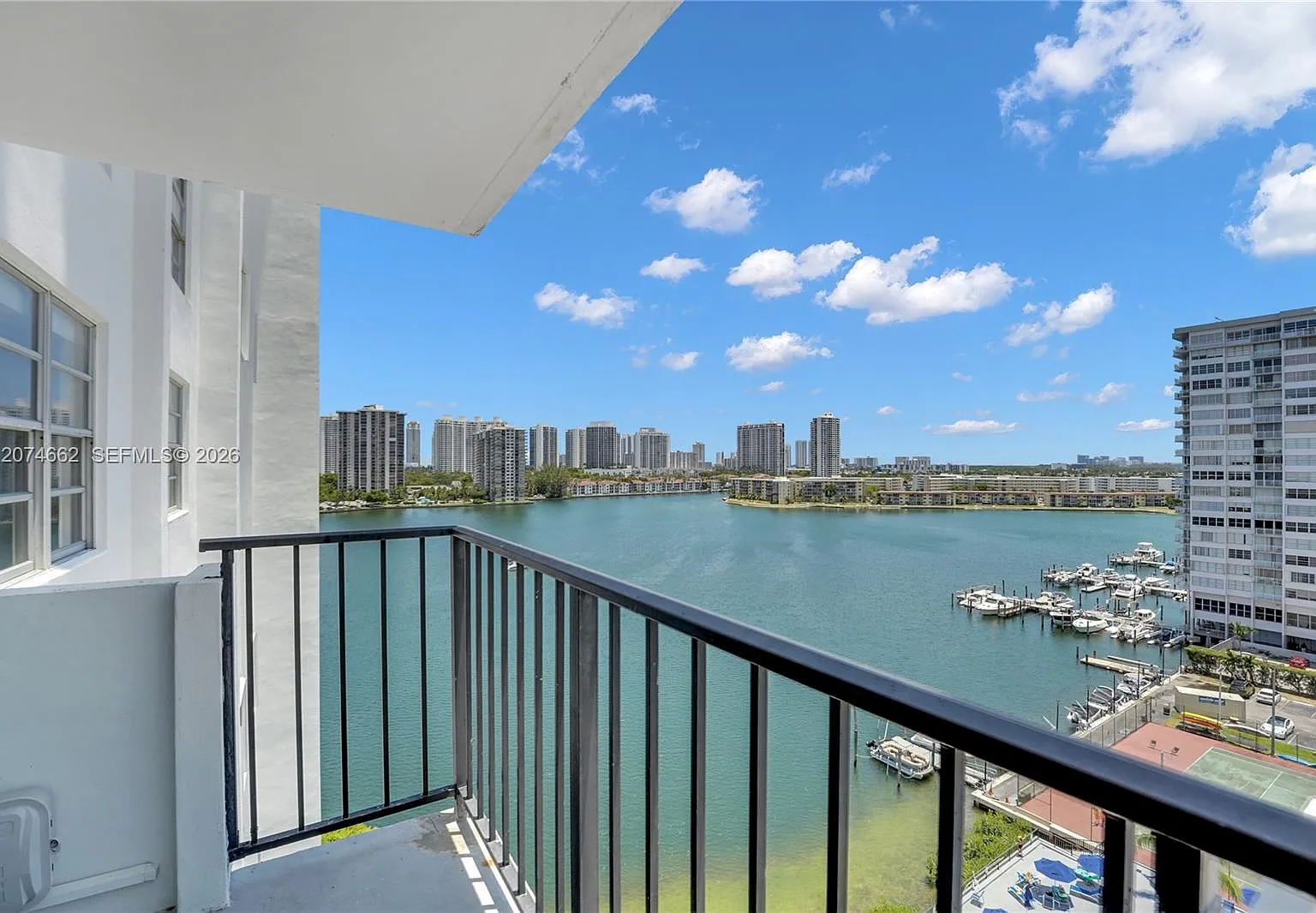 Commodore Plaza Condo — Photo 1