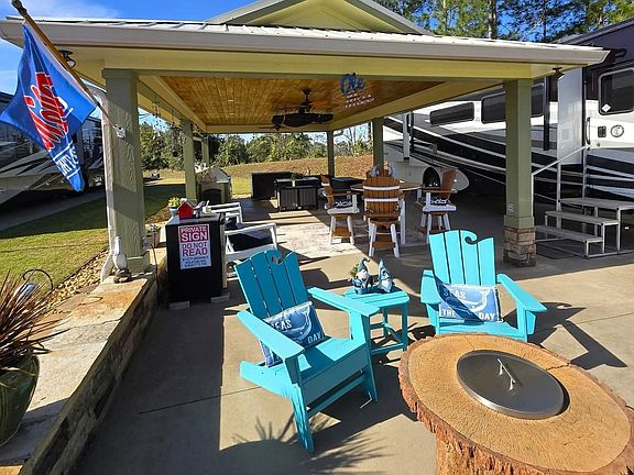 4th image of 536 Portofino Loop