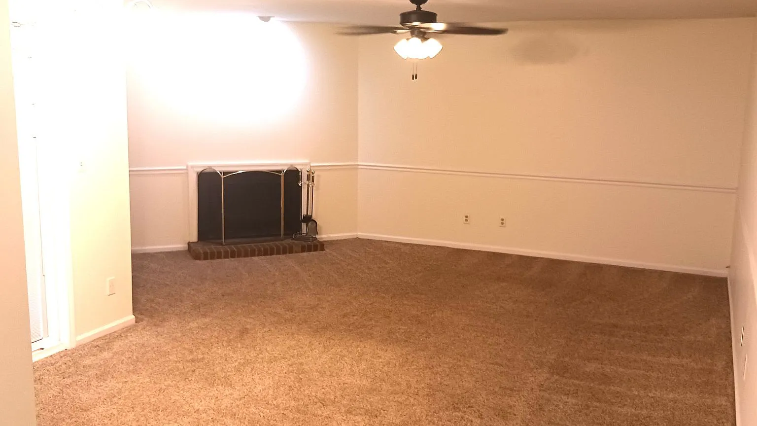 2 bedroom 2 bathroom- Patriot Condos — Photo 2