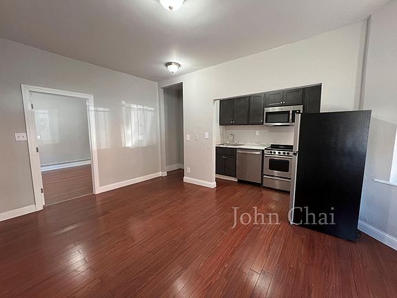 3rd image of 75 S Huntington Ave APT 1