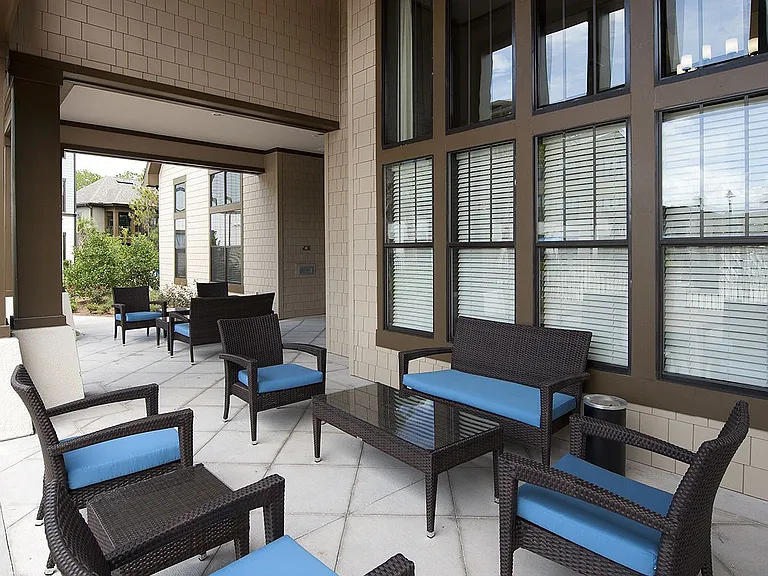 Whitepalm Apartments — Photo 17