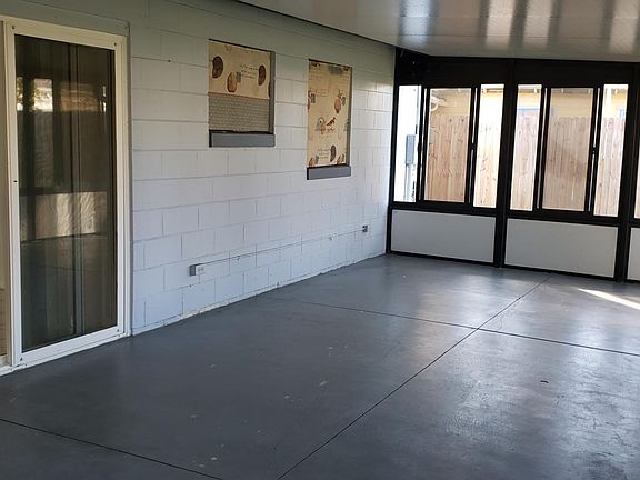 3rd image of 4912 Haines Cir