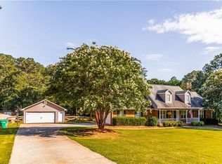 184 Wildflower Dr, Social Circle, GA 30025