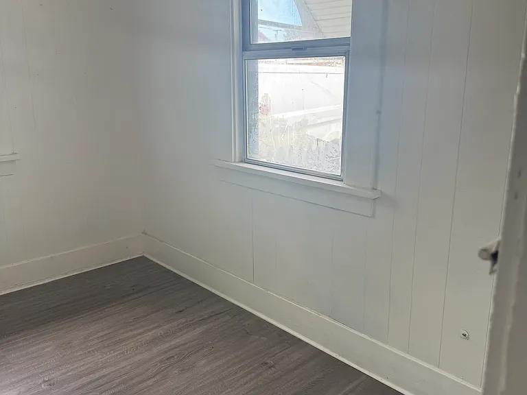 435 Cherry St — Photo 2